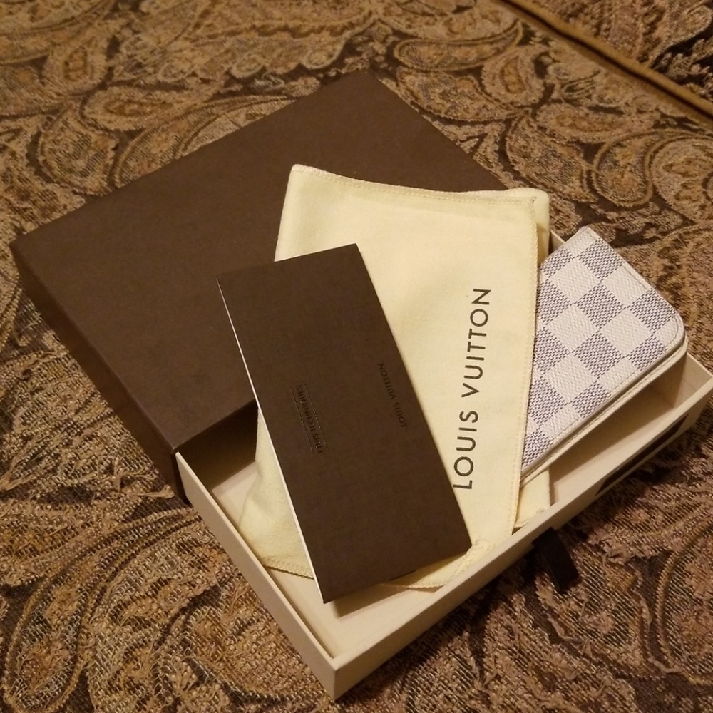 Authentic Used LOUIS VUITTON iPhone 6 Folio Case